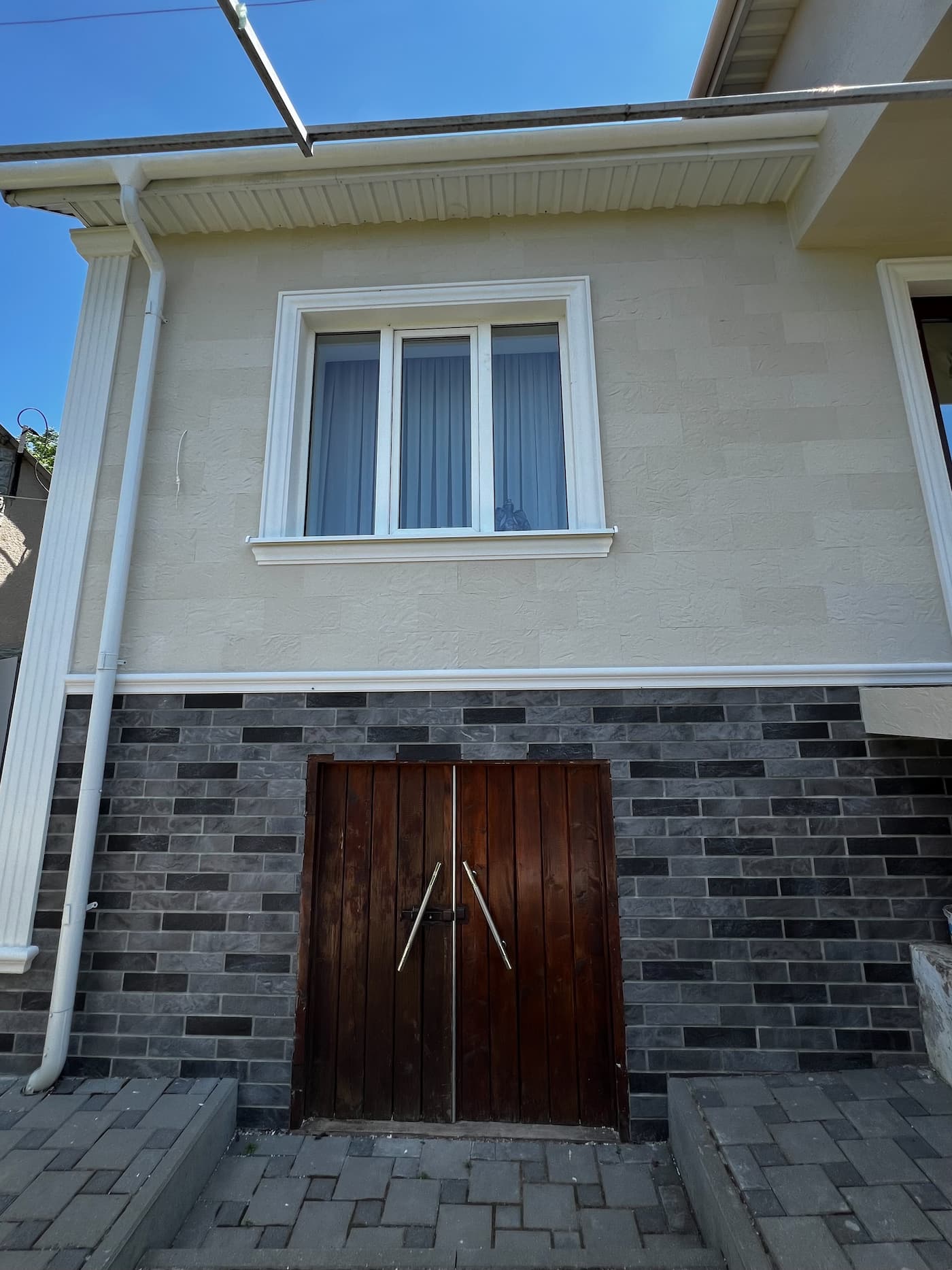 Malkoch - fațada unei case private din piatră flexibilă — 2