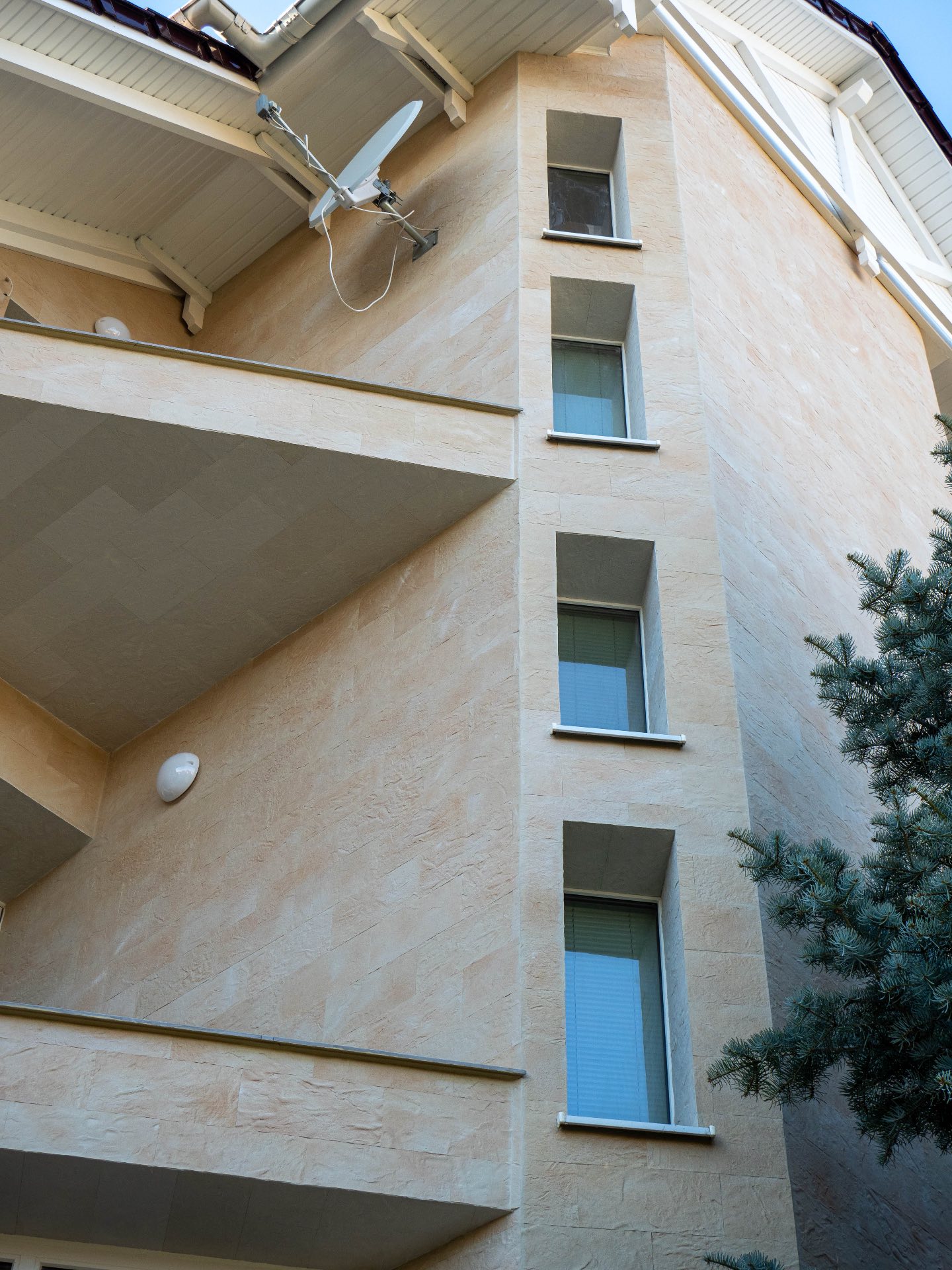 Placi flexibile pentru fațada Pletaflex – Telecenter — 11