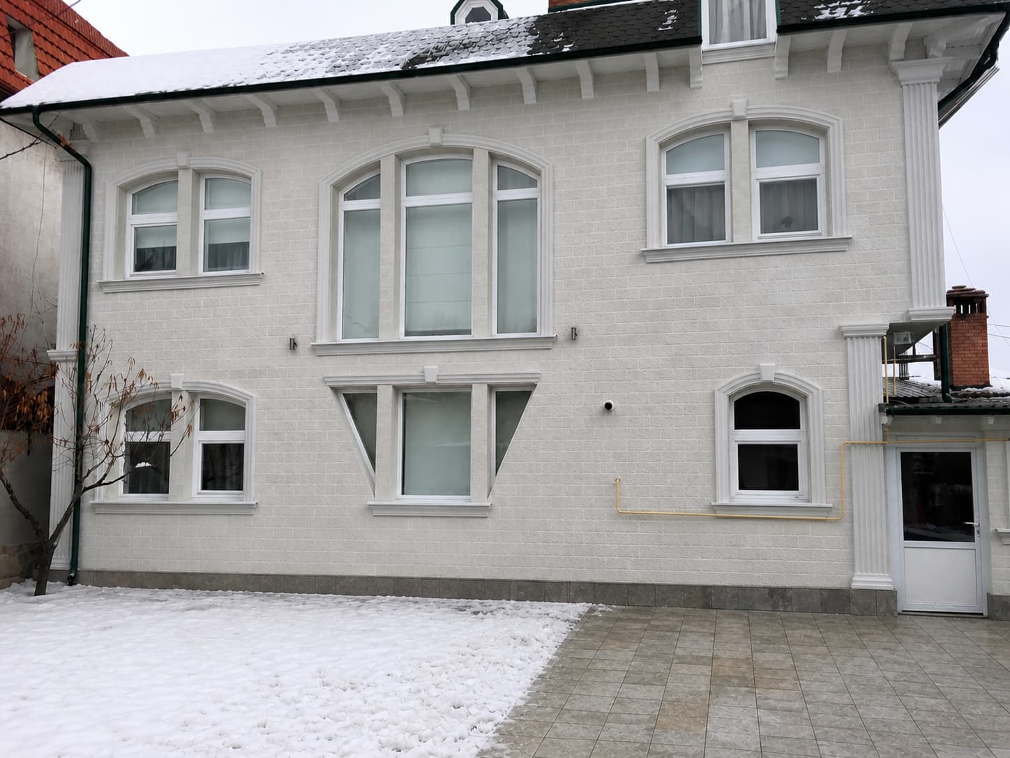 Placi flexibile pentru fațada Pletaflex - casa pe Telecentre — 1