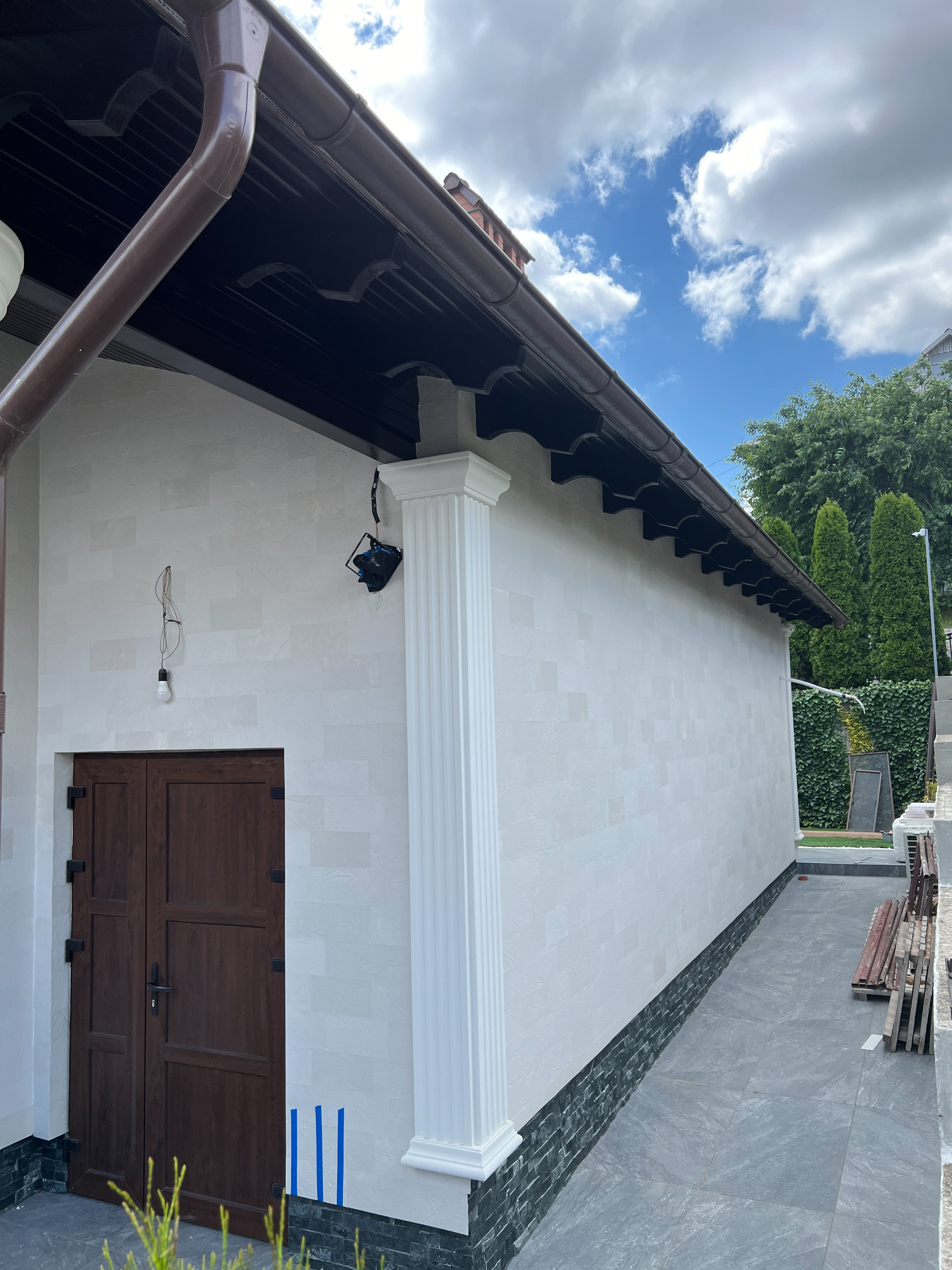 Piatră flexibilă — fațada extinsă a unui complex — 15