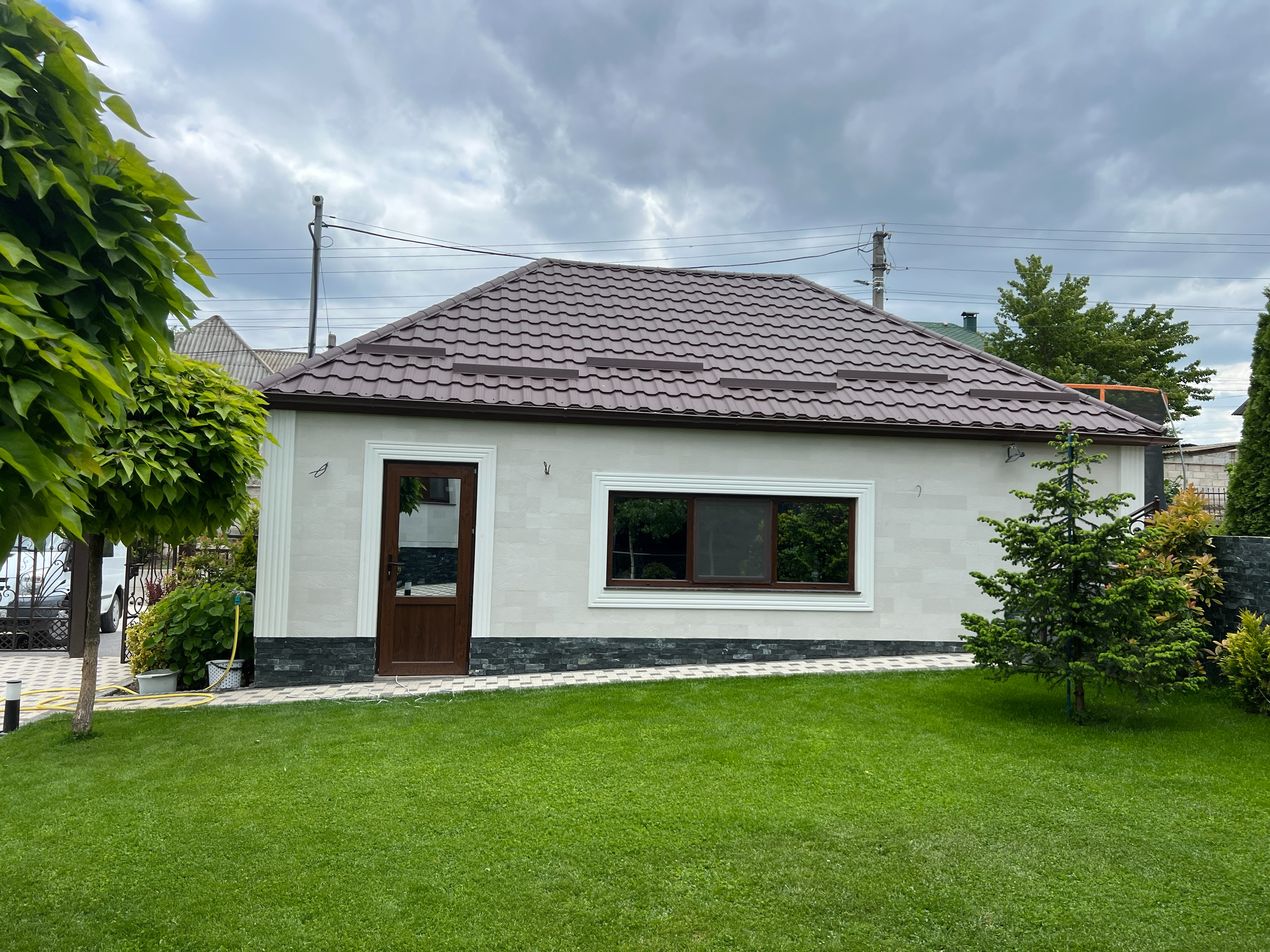 Piatră flexibilă — fațada extinsă a unui complex — 16